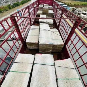 承德 黄金麻花岗岩荔枝面，光面毛板装车完成