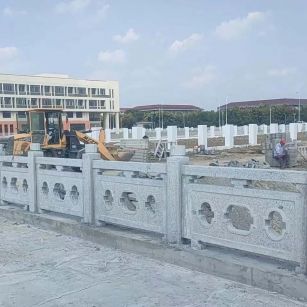 承德 白麻花岗岩荔枝面河道栏杆