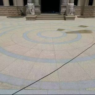 承德 黄金麻芝麻灰花岗岩石材地铺拼接效果