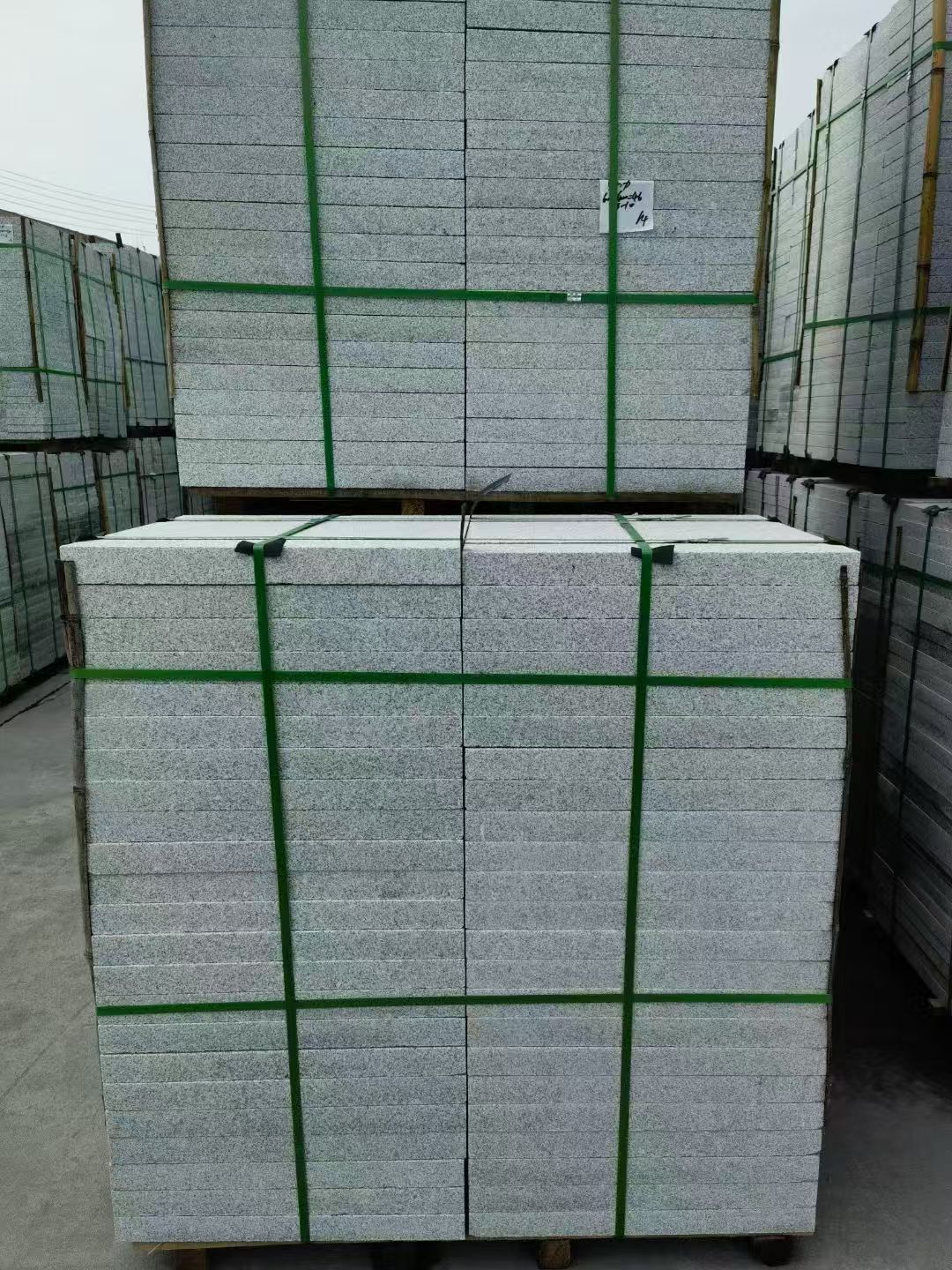 承德 芝麻白火烧，园林广场市政工程地铺石，1.8~5.0厚均有现货