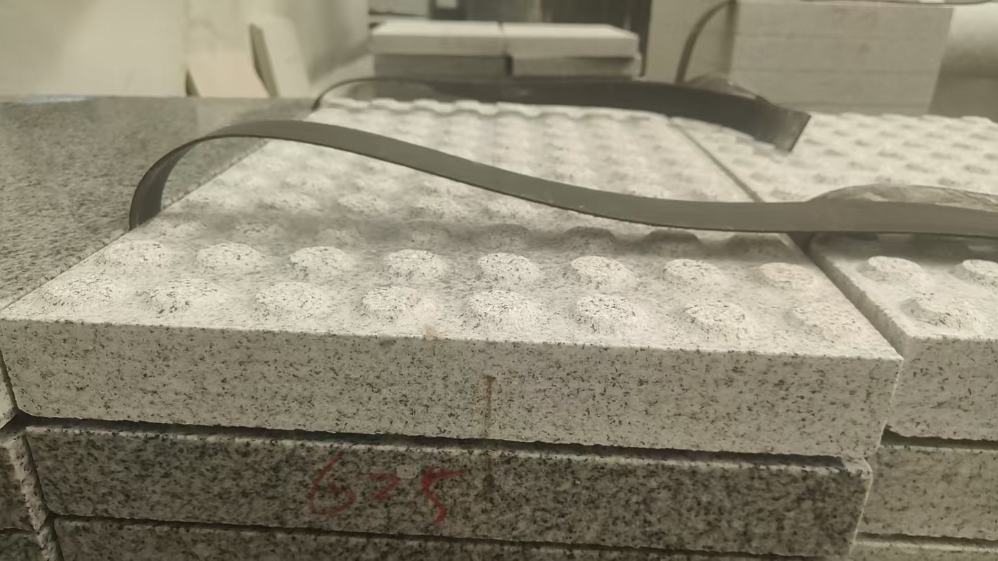 承德 芝麻白花岗岩6.0公分荔枝面五轴加工雕刻盲点