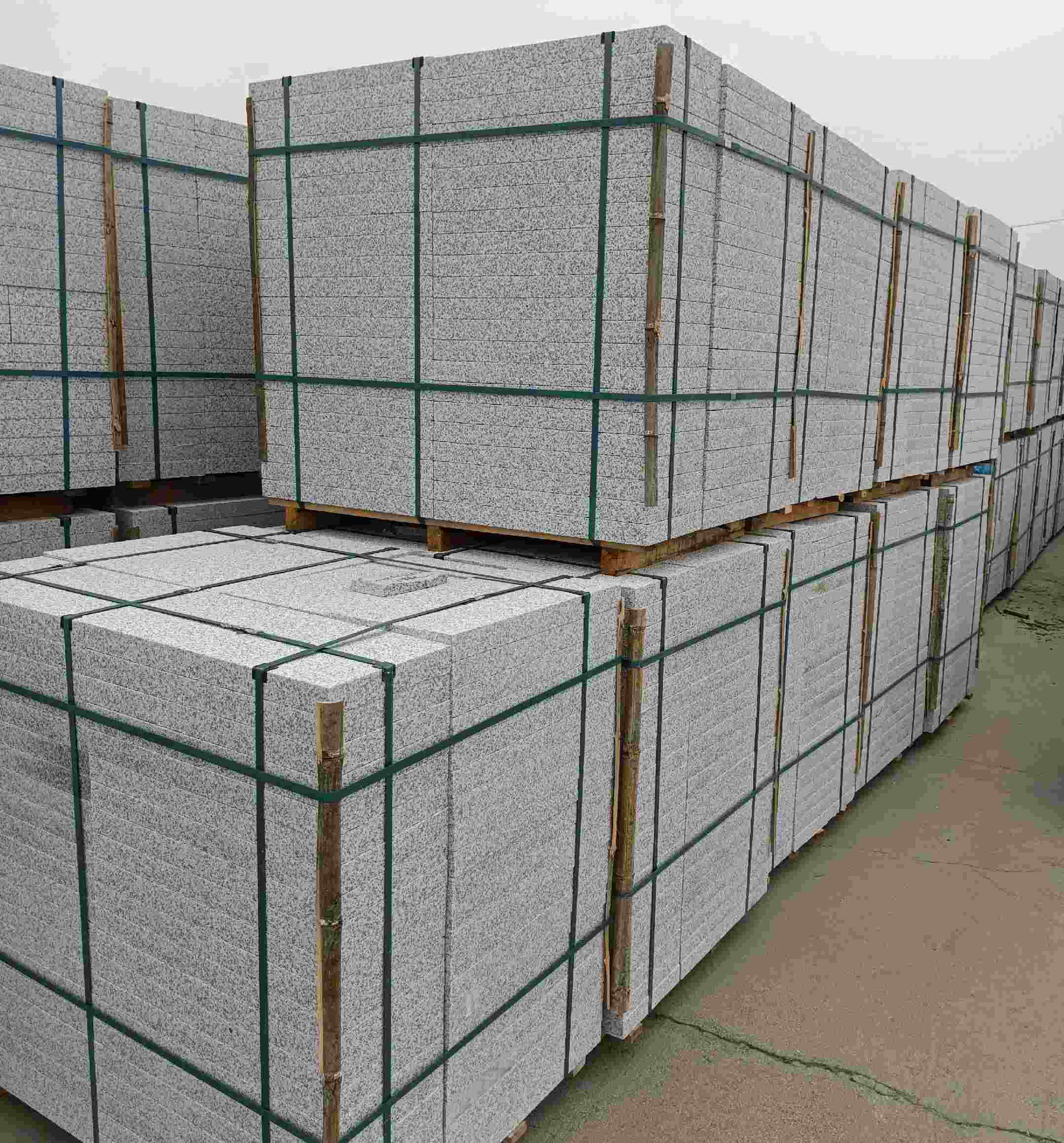 承德 白麻花岗岩石材荔枝面地铺石（300*600*50）