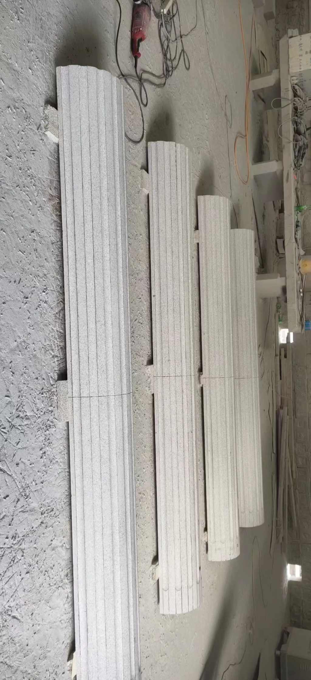 承德 花岗岩厂家带你看白麻花岗岩门楼大柱柱皮