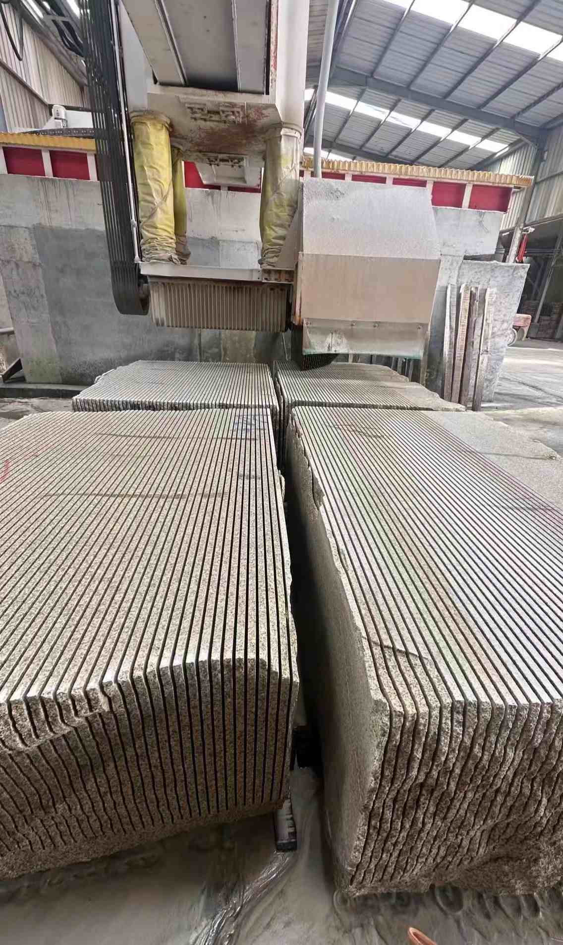 承德 车间生产日常，黄金麻白麻花岗岩