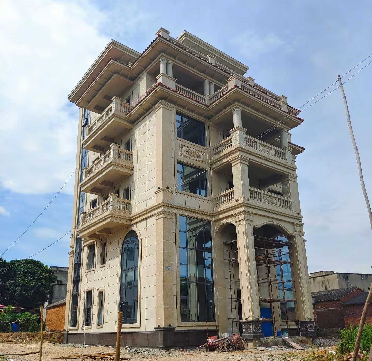 承德 黄金麻花岗岩石材别墅外墙干挂搭配（雕花栏杆花瓶柱门楼罗马柱）