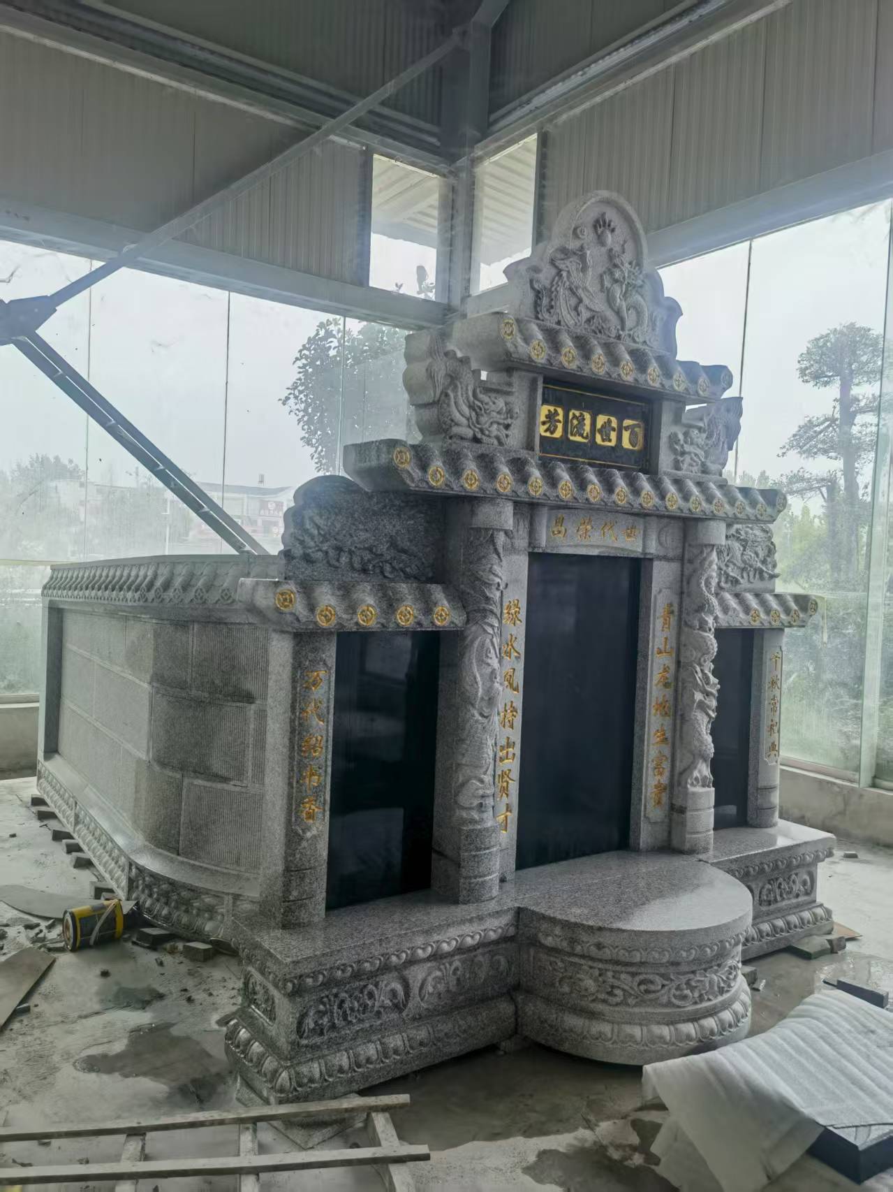 承德 芝麻白墓碑效果展示图